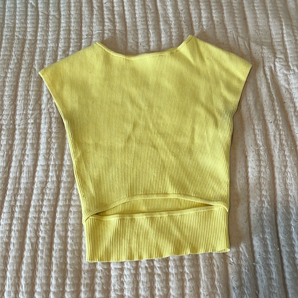 Aritzia Wilfred Cut Out Top